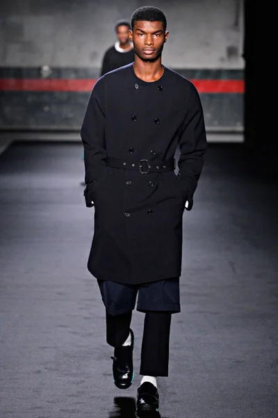 Look 10